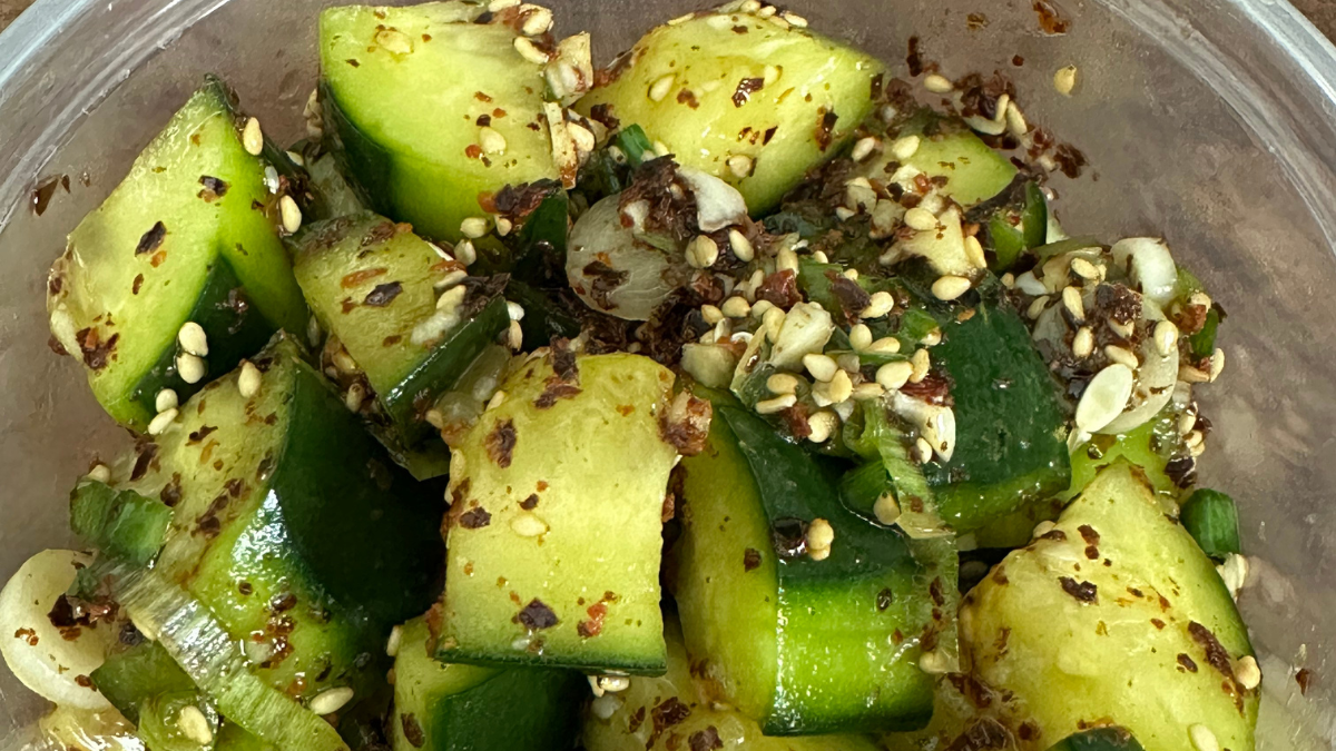 Cucumber Banchan 오이무침 (Oi Muchim)