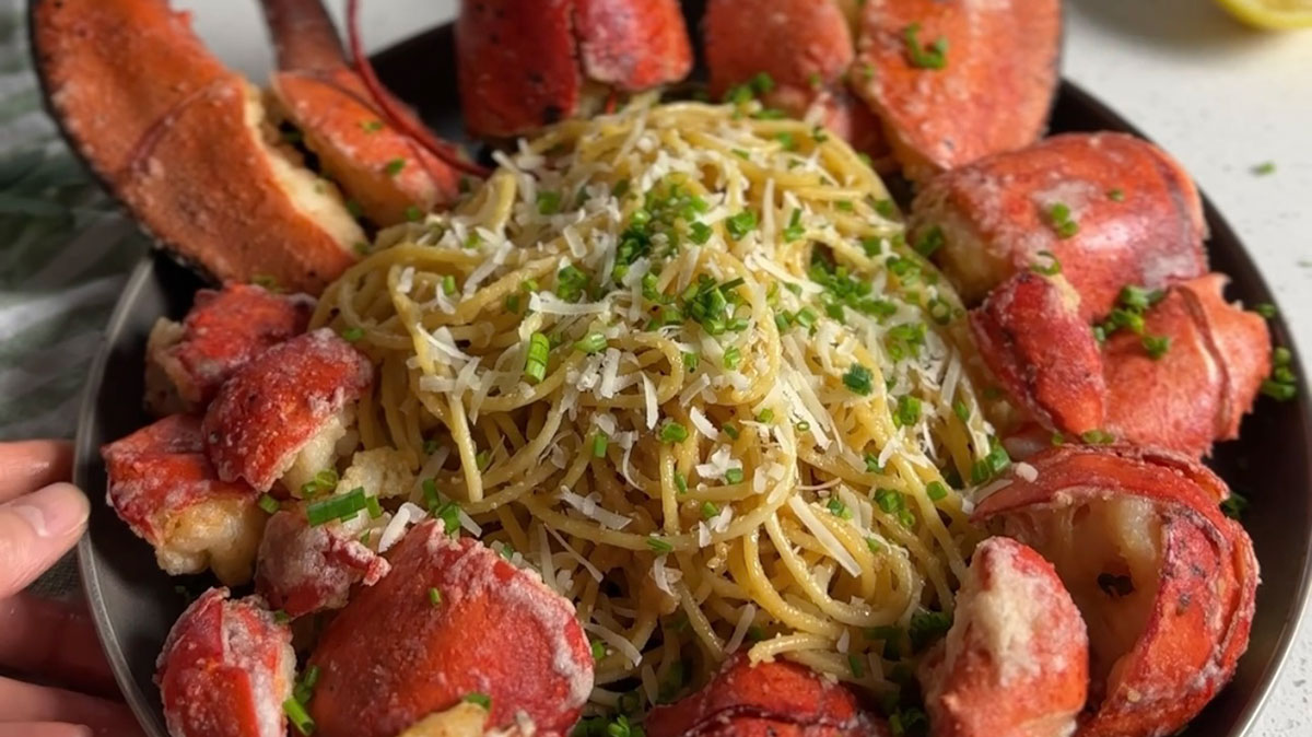 Garlic-Infused Lobster Noodles